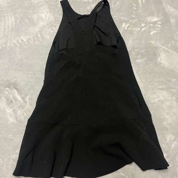 Wilfred Elegant Black Sleeveless Dress - Picture 3 of 4